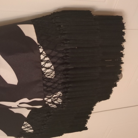 Unique halter top with tassel hem - Picture 3 of 8